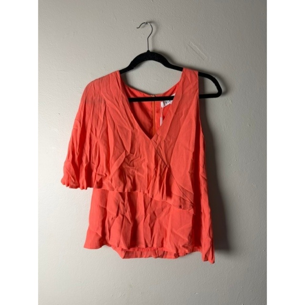 Elliatt Flutter Top Blood Orange One Shoulder Asymmetrical Blouse E6031728 NEW M
